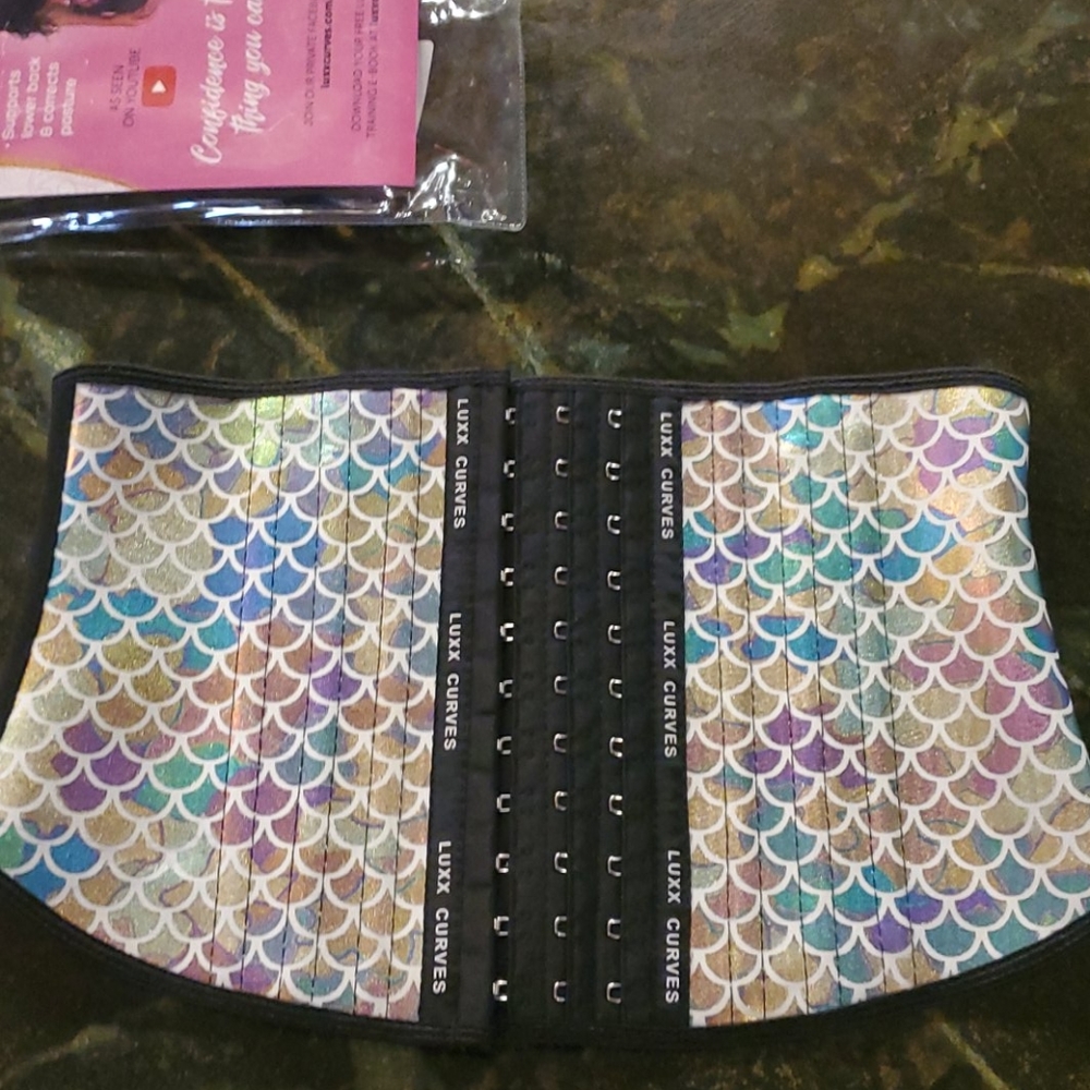 Waist trainer